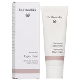 Dr. Hauschka Day Care Regenerating Day Cream 40ml - DETAIL-1
